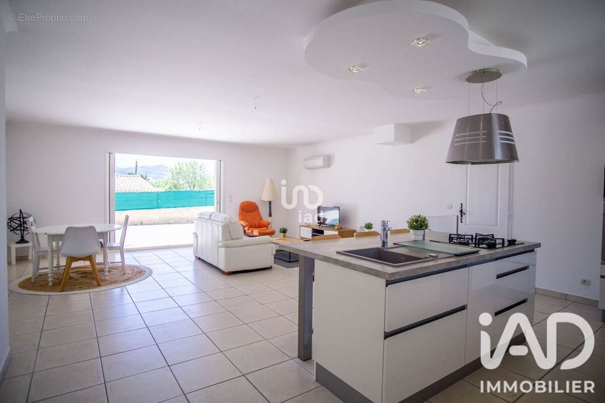 Photo 4 - Maison à ROQUEBRUNE-SUR-ARGENS