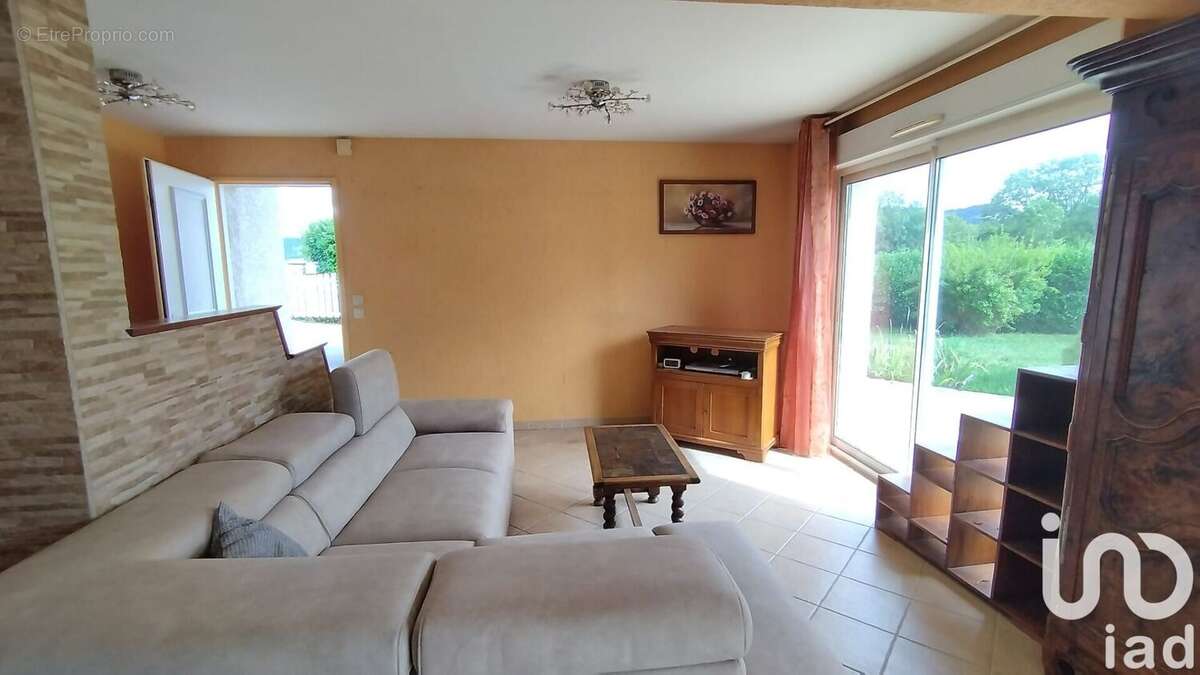 Maison 146 m² à Viry  - photo 4