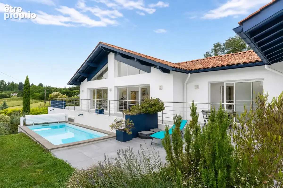 Propriété familiale de 295 m2 avec piscine, vue Rhune et parc paysager de 3 000 m2 - photo 12