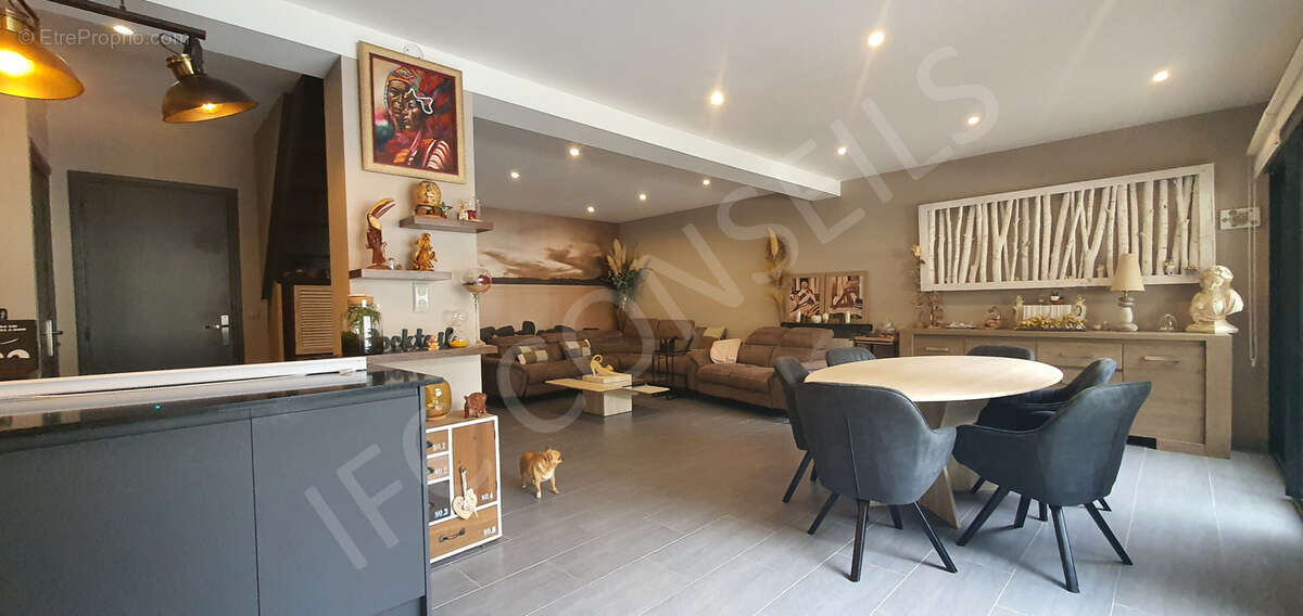 Maison à PACY-SUR-EURE