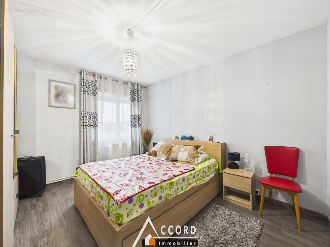 Appartement à SARTROUVILLE