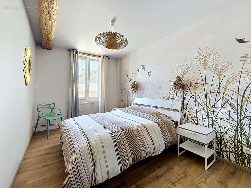 Maison de village avec jardin - 223m2 au cœur du village de Fareins - photo 8