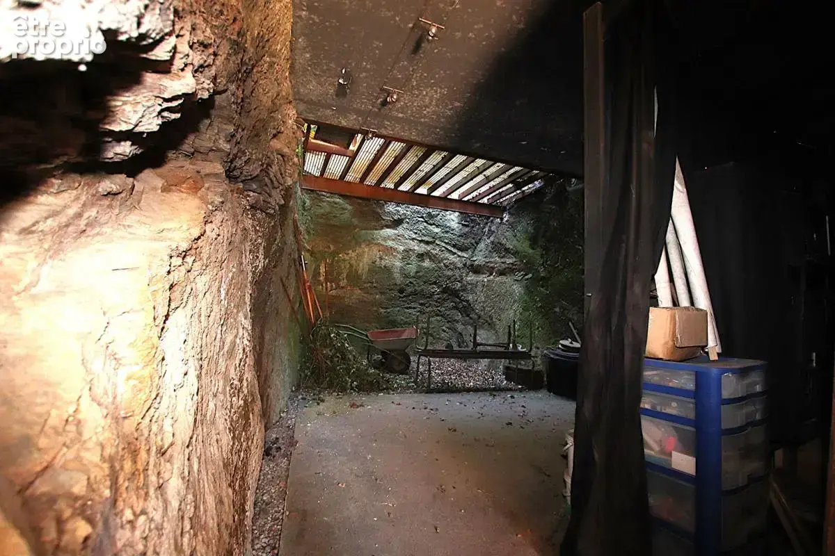Maison de village avec vue exceptionnelle sur l'abbatiale de Conques - Gîte & fort potentiel commercial - photo 17