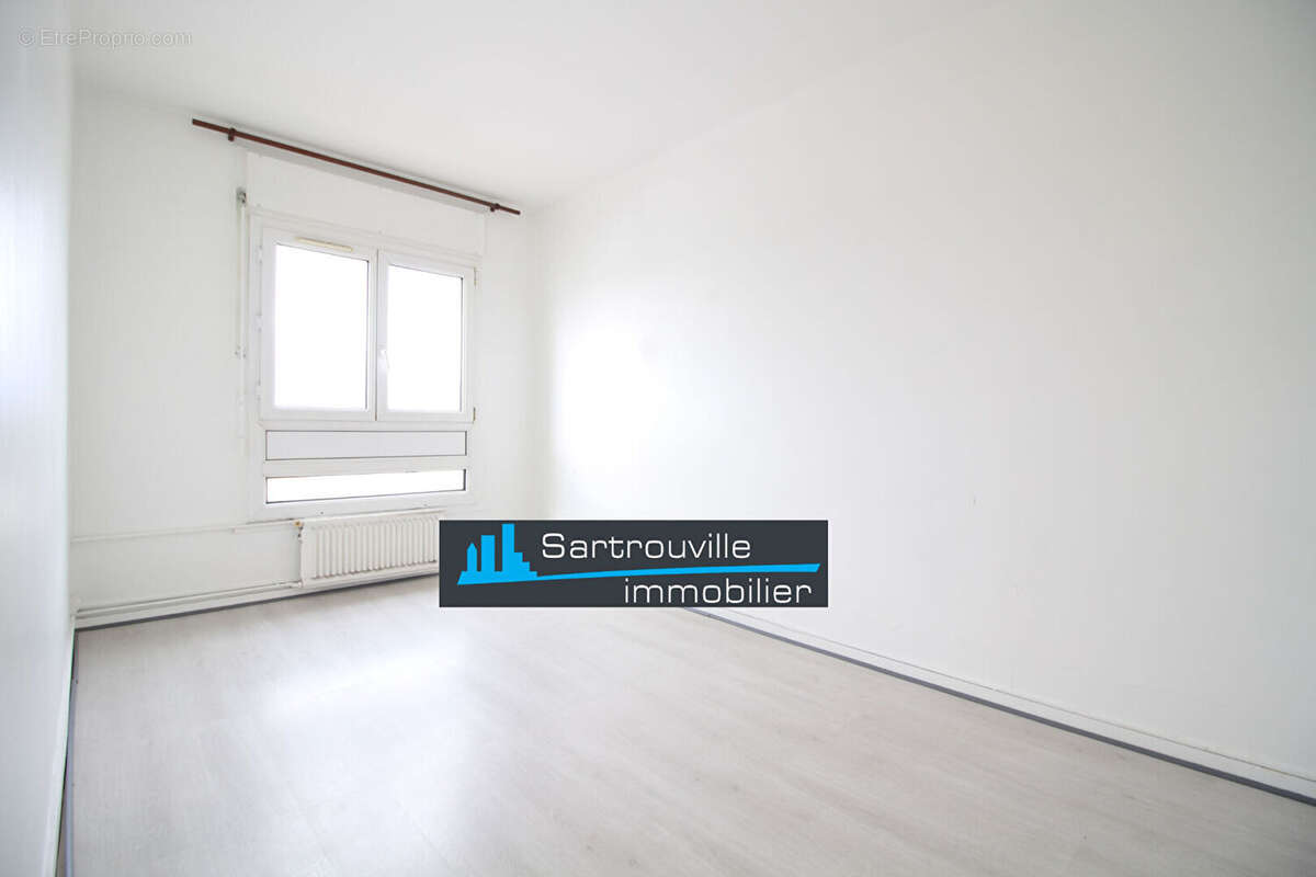 Appartement à HOUILLES