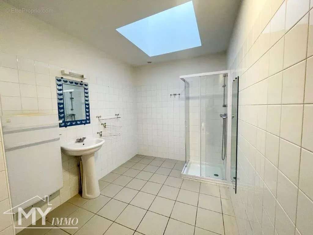 Villefranche de lonchat : maison de ville louée - photo 12