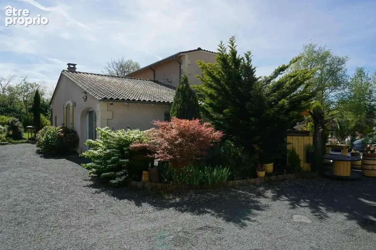 Charmante villa contemporaine au coeur d'un écrin de verdure. - photo 5