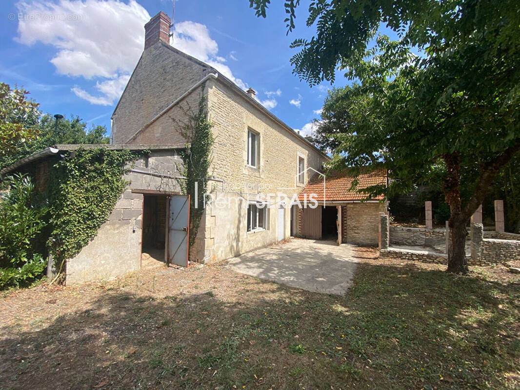Maison à MAIZIERES