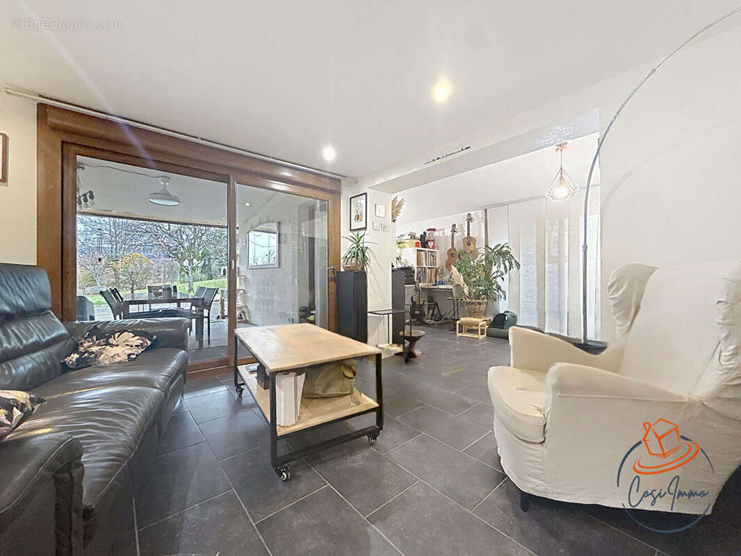 Maison à BELLEGARDE-SUR-VALSERINE