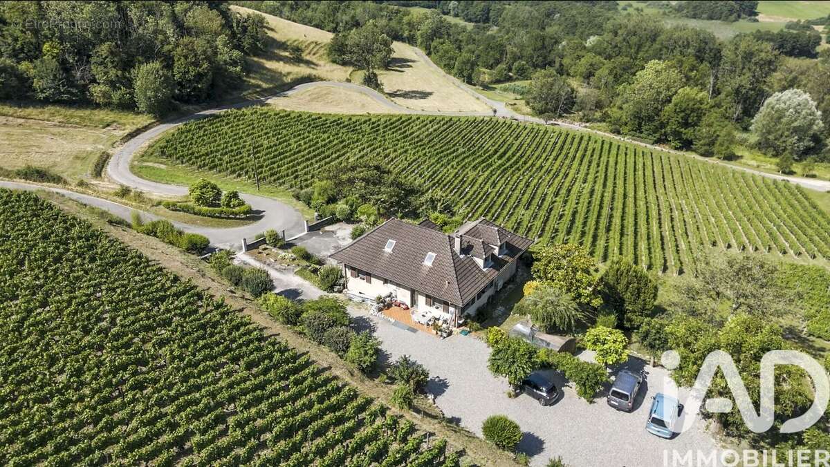 Photo 3 - Maison à SAINT-JEAN-DE-CHEVELU