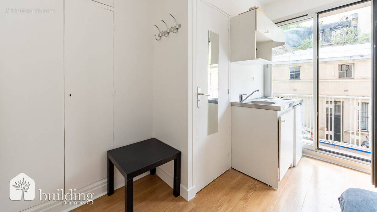 Appartement à PARIS-8E