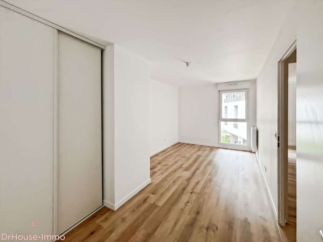 Appartement 65 m² à Merignac  - photo 11