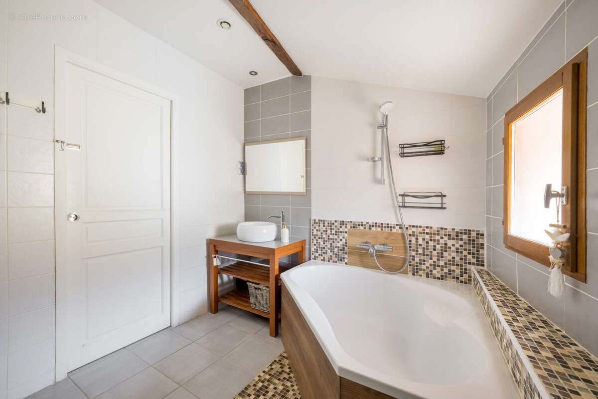 Appartement à SAINT-GEORGES-D'ESPERANCHE