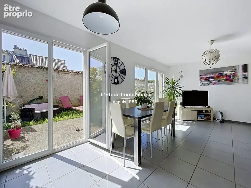 Duplex, comme une maison, au coeur de Vancia, 70m2 + jardin de 35m2 avec place de parking privative - photo 5