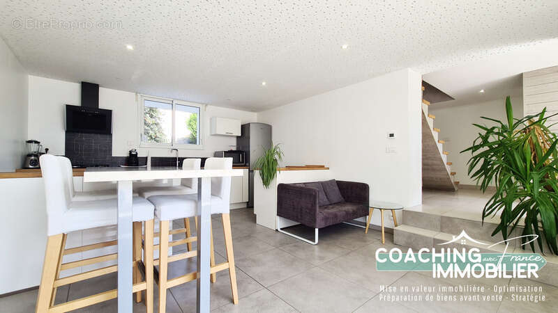 Maison rénovée mitoyenne sur 2 niveaux - photo 5