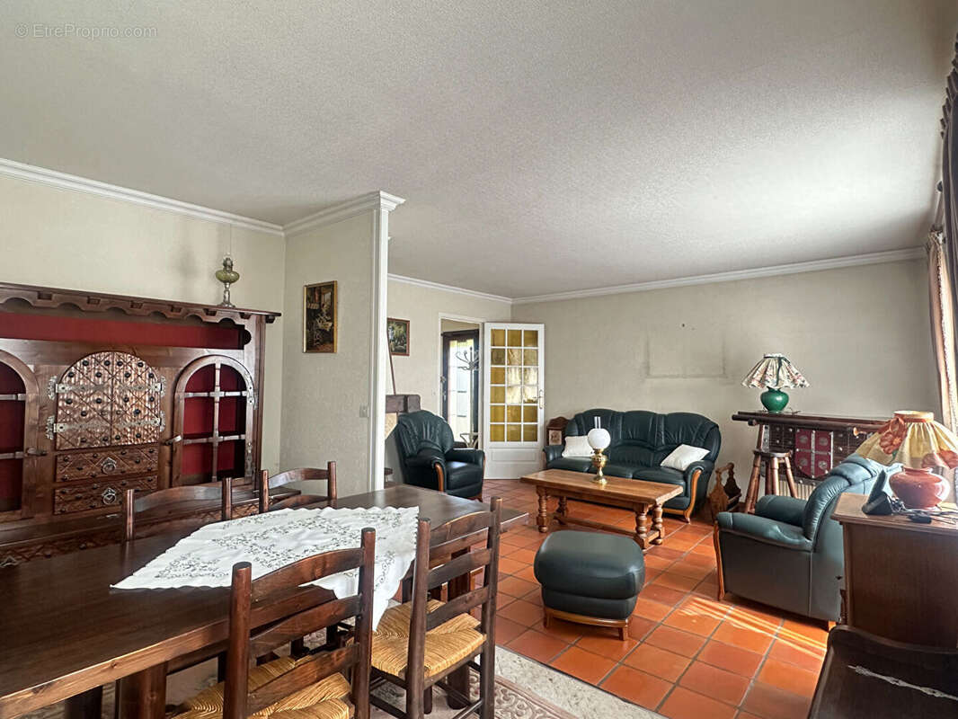 Maison de plain-pied surélevé - Limay - 3 chambres - 340 m² terrain - photo 4