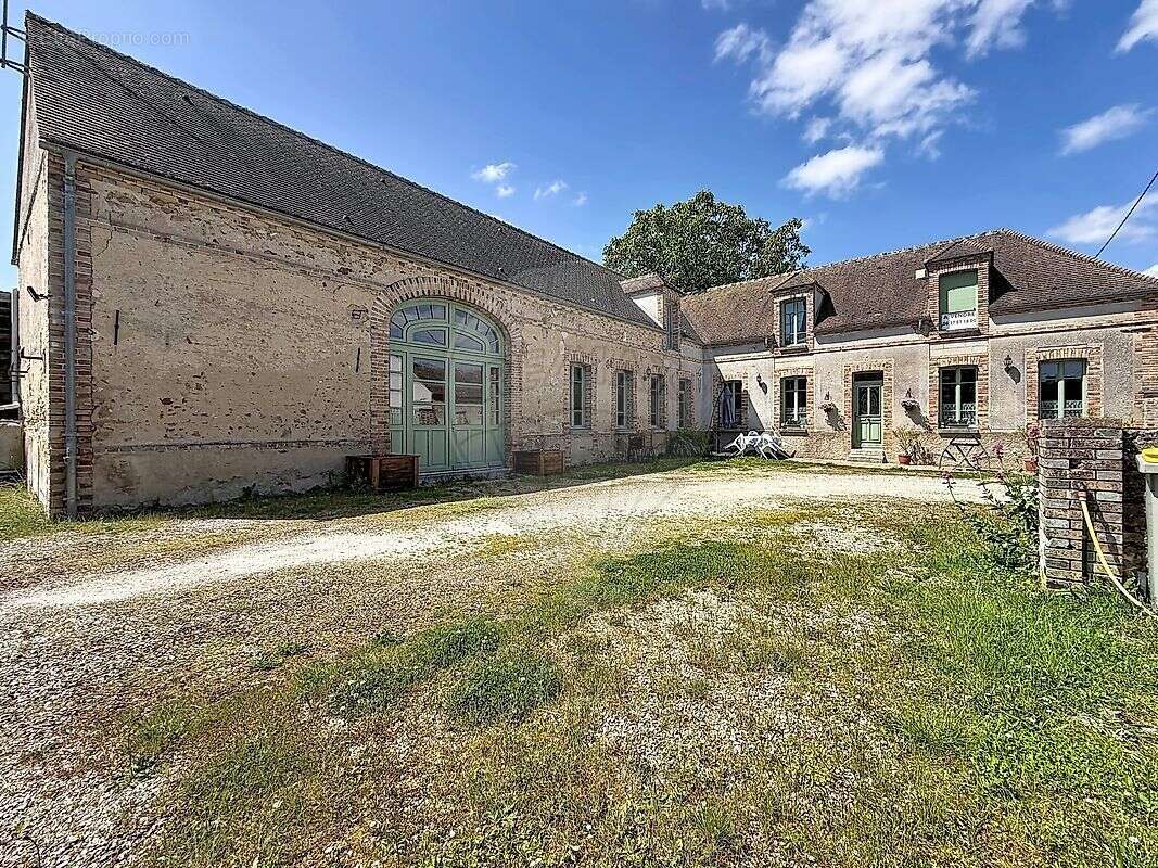 Maison à VILLEBOUGIS
