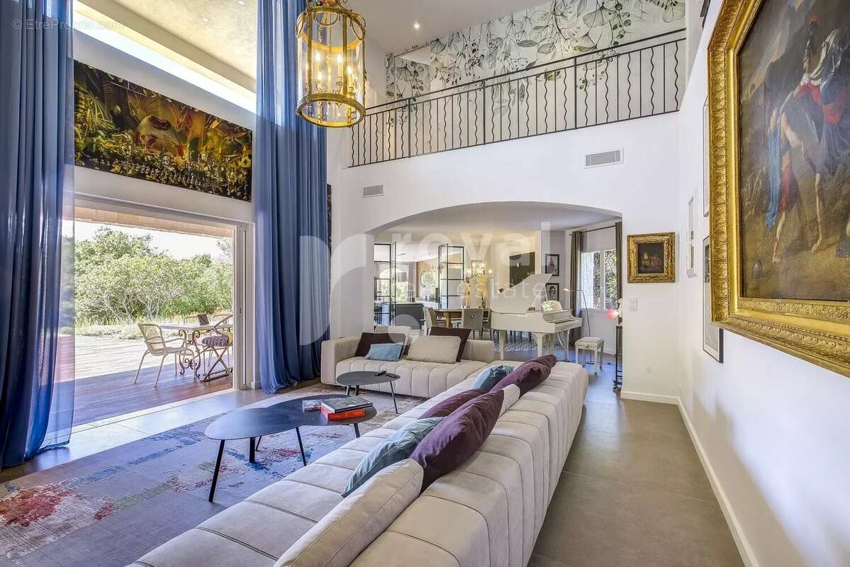 Maison à MOUGINS