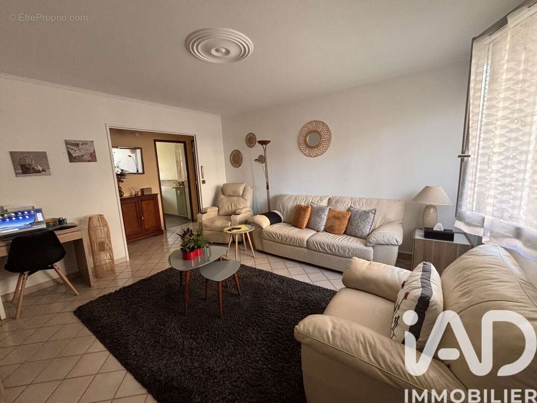 Photo 3 - Appartement à SAINT-FARGEAU-PONTHIERRY