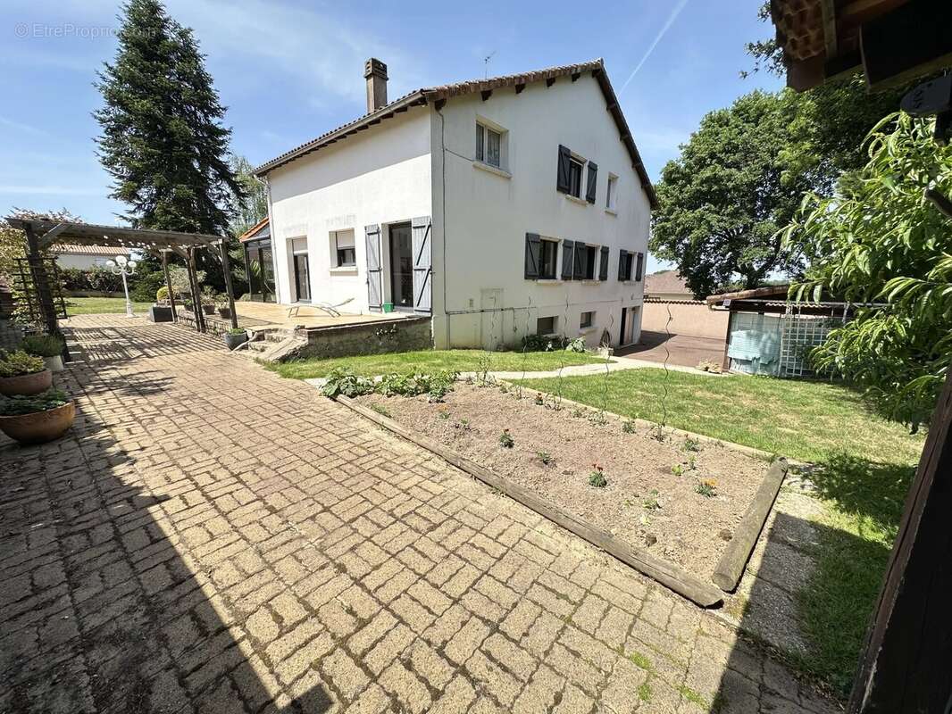 Maison à BRESSUIRE