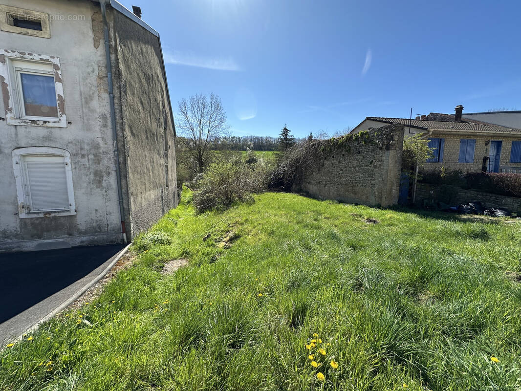 Terrain à HAUTE-VIGNEULLES