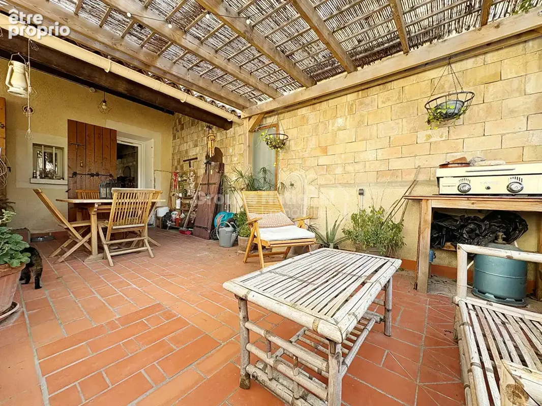 Maison de ville - 161 m²  - Coeur du village d'Eyguières - photo 17