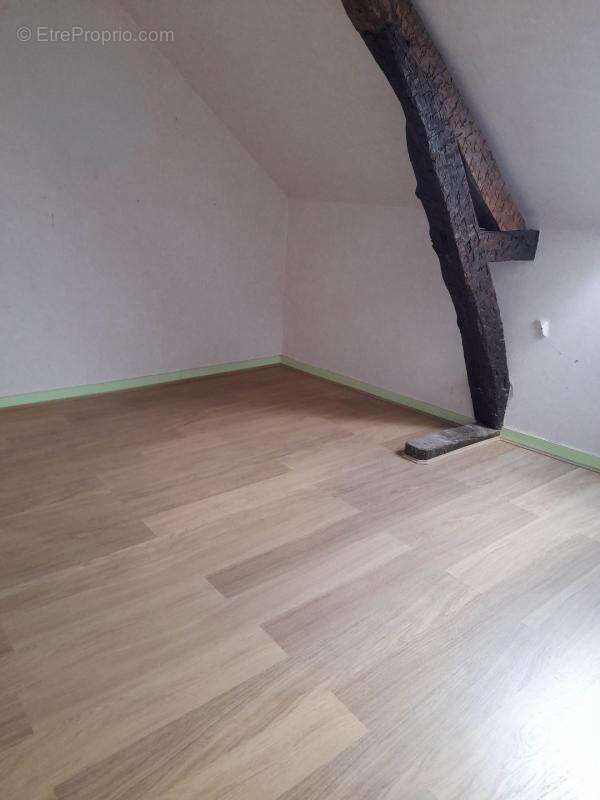 Appartement à CLUIS