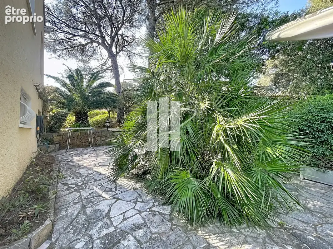 Saint-raphaël   au cœur d’un domaine recherché, villa 130 m2 avec jardin, grand garage et fort potentiel - photo 12