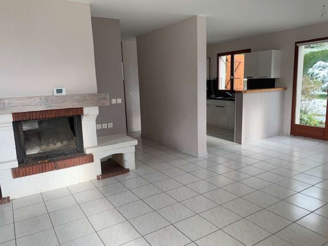 Maison à CRUSEILLES