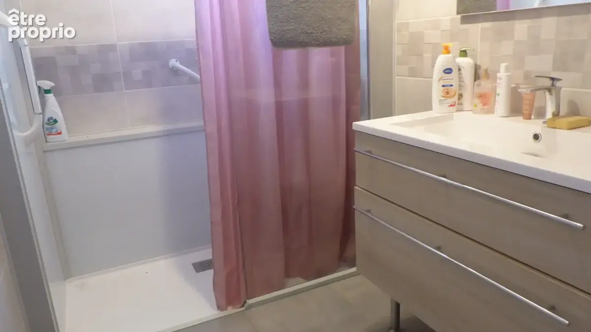 Dpt Deux Sèvres (79), à vendre proche de AIRVAULT maison P5, terrain 1335 m² - photo 6