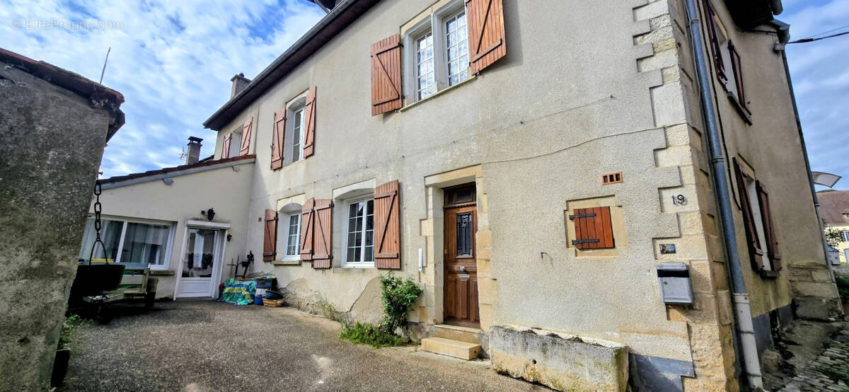 Maison à CHAMPLITTE