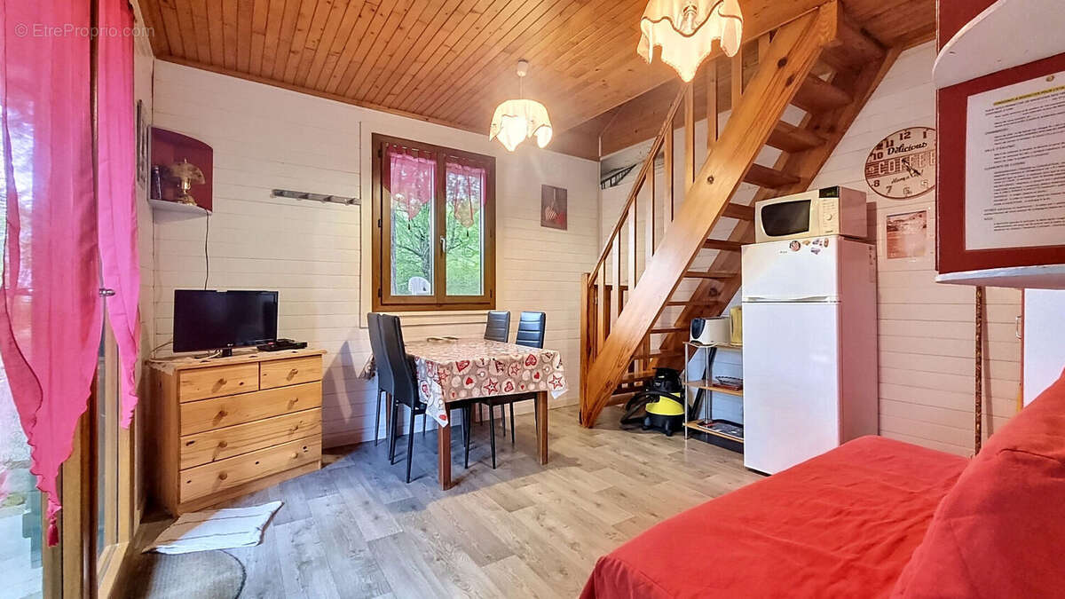 Maison à CHAMBON-SUR-LAC