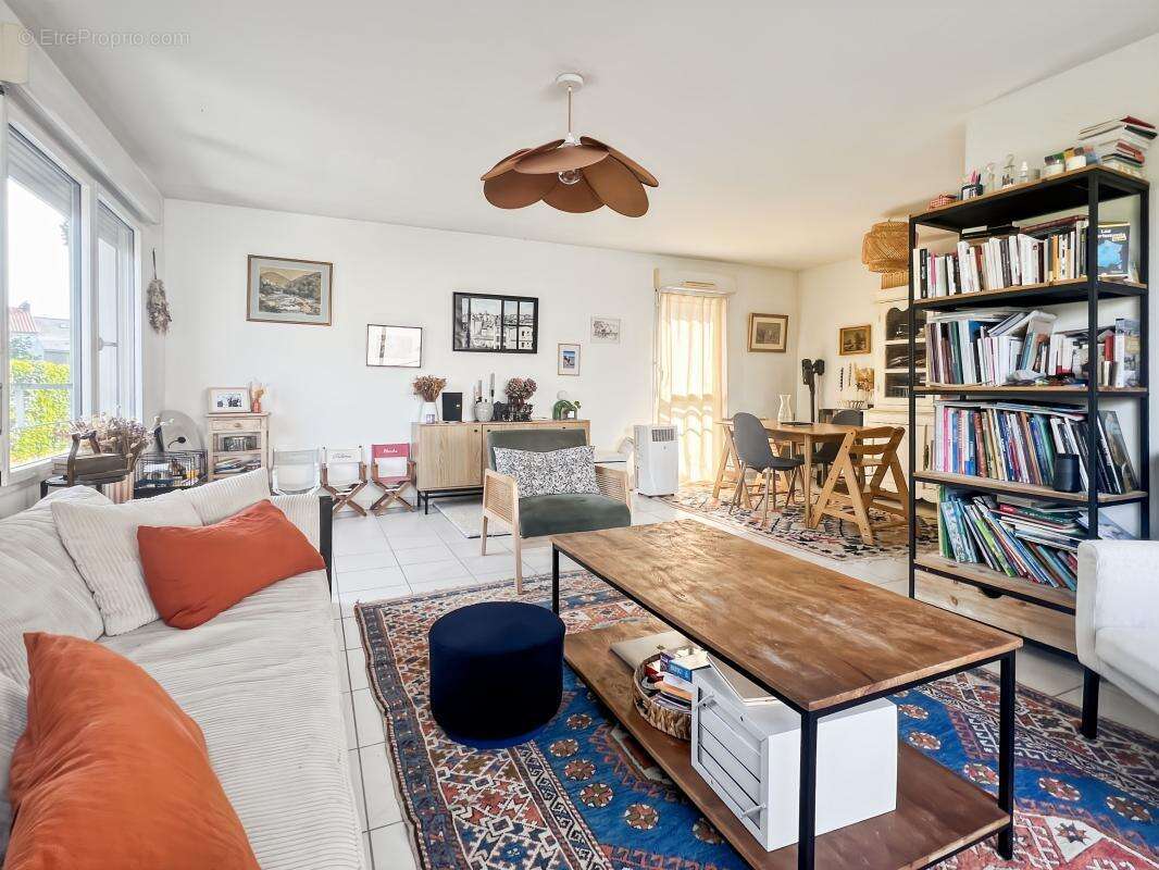 Appartement À Vendre - photo 2