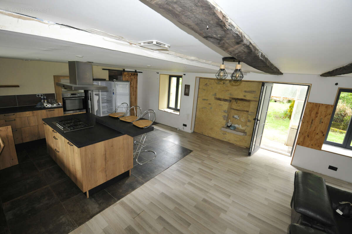 Maison à LA PORCHERIE