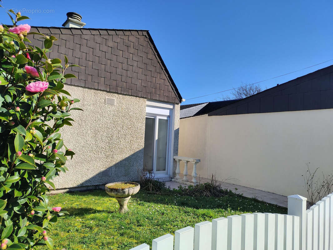 Maison à SAINTE-LUCE-SUR-LOIRE