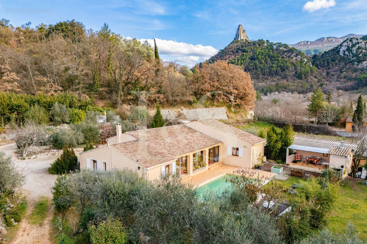 Maison à BUIS-LES-BARONNIES