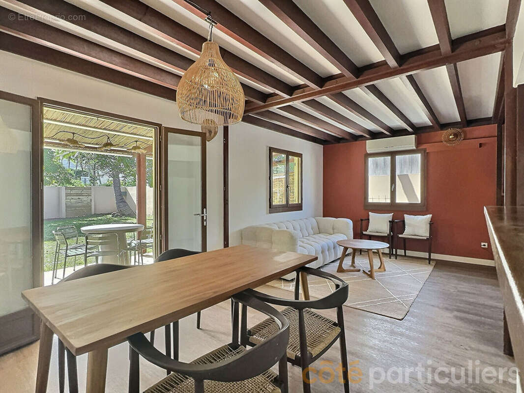 Maison à L&#039;ETANG-SALE