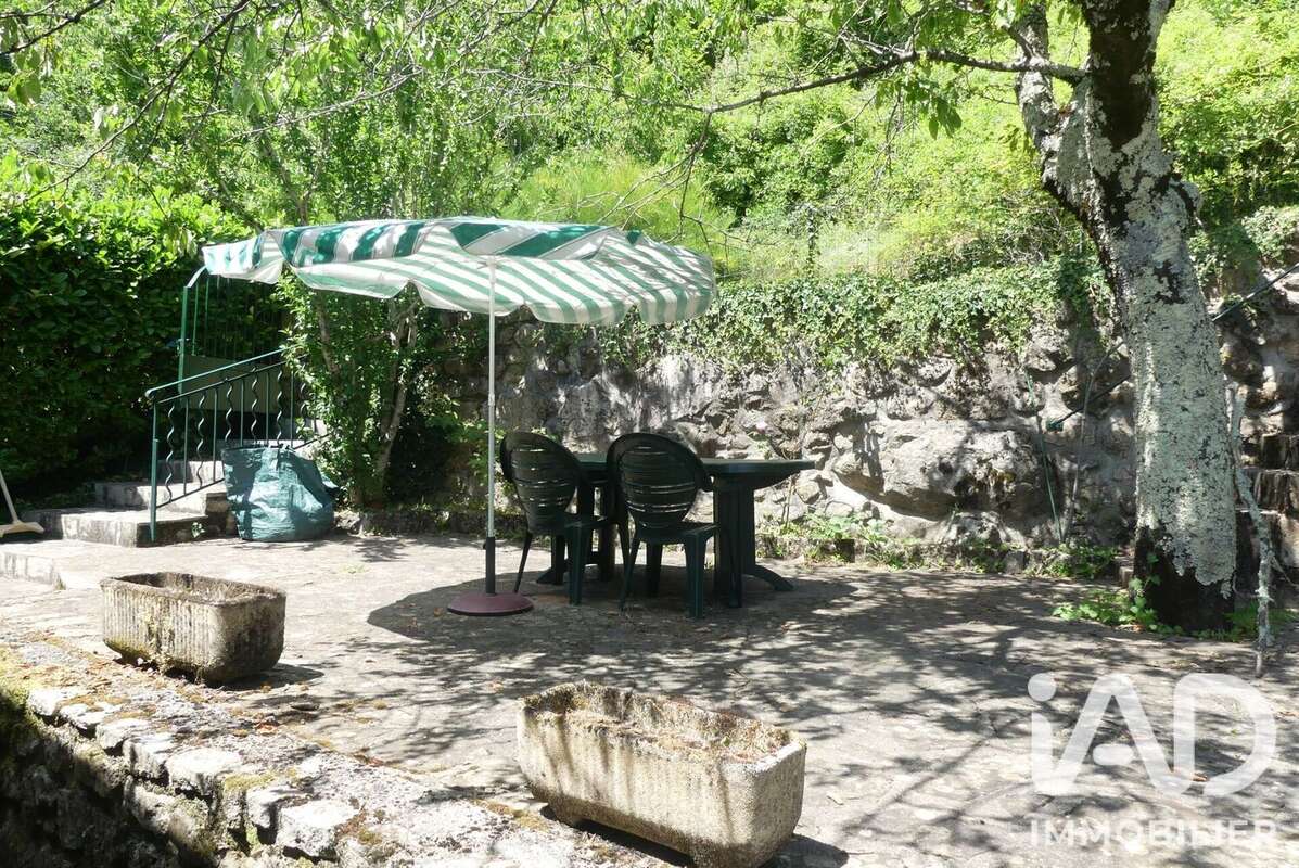 Maison 96 m² à Burzet  - photo 2