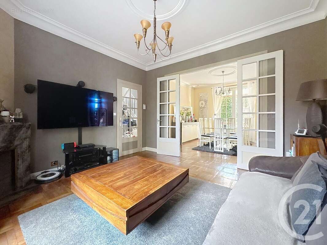 Maison à COURLON-SUR-YONNE