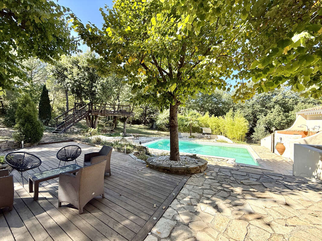 Maison à VAILHAUQUES