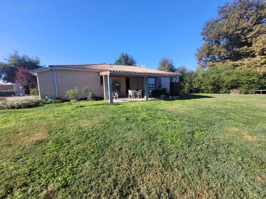 Maison à SAINT-SULPICE