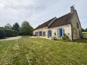 Maison à CHAUMOT