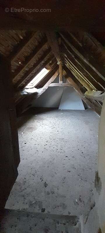 Maison à POUZY-MESANGY