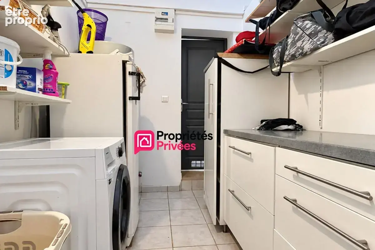 Plain-pied T6 de 123 m² à vendre avec piscine sans vis-à-vis CHÂTEAUGAY 63119 - photo 17