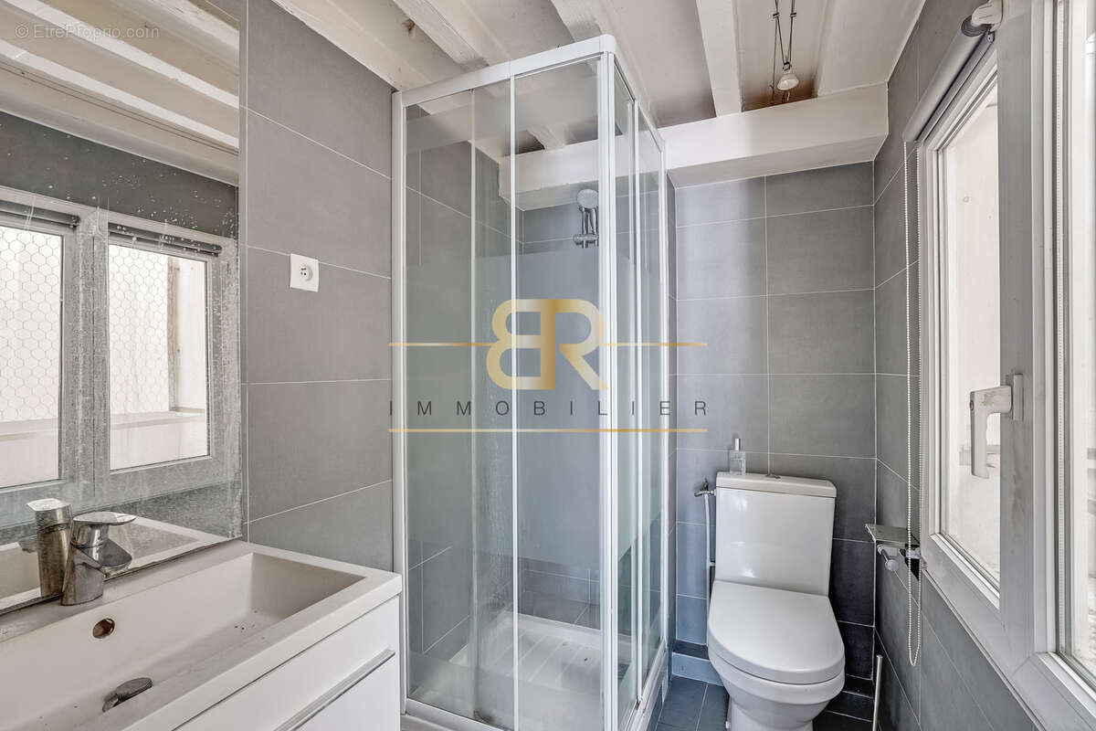 Appartement à PARIS-2E