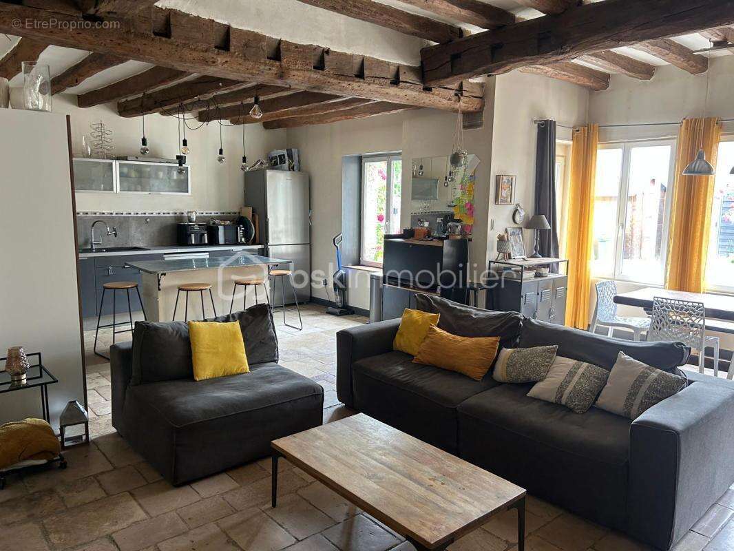 Maison à BAZAINVILLE