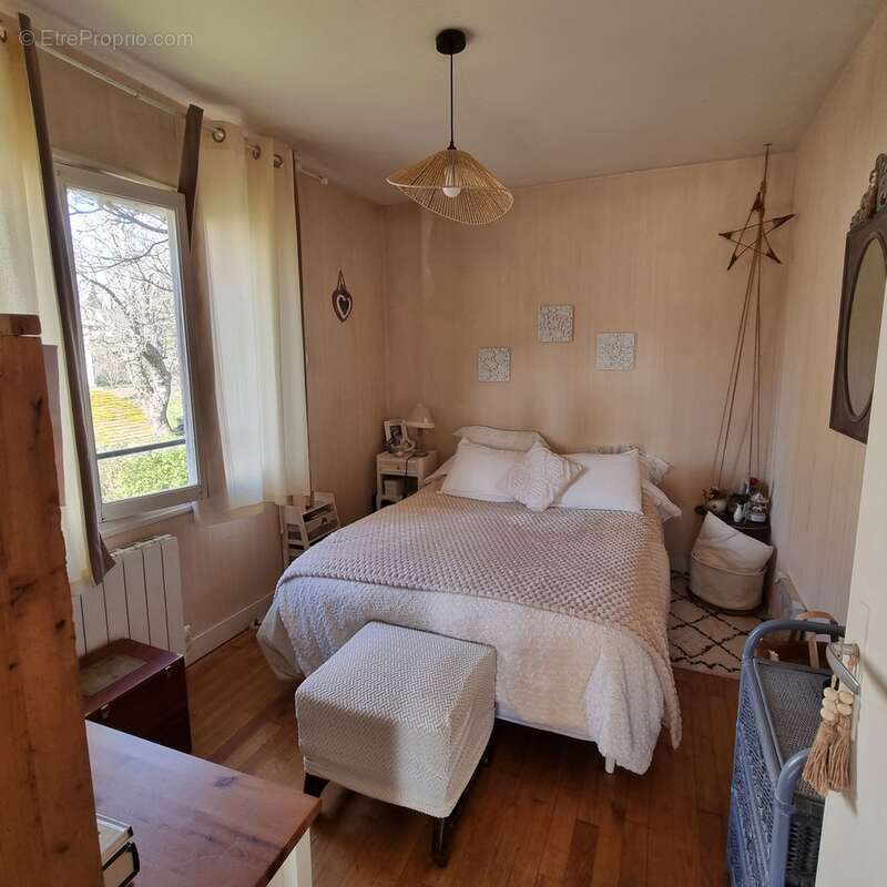 Maison à MONTGIVRAY