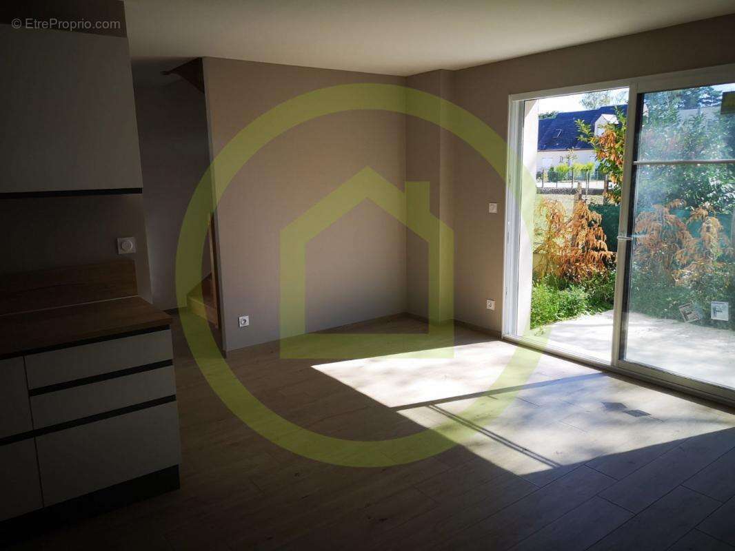 Maison à SAINT-DENIS-EN-VAL