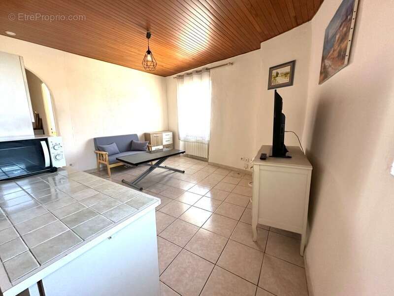 Appartement à GREOUX-LES-BAINS
