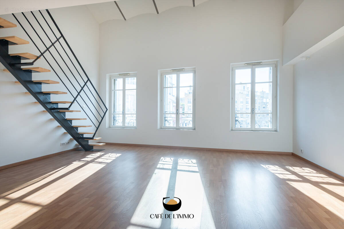 Appartement à MARSEILLE-2E