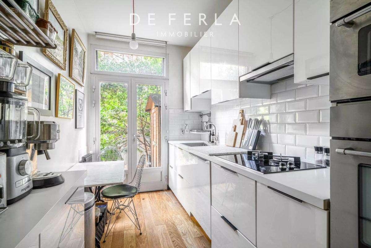 Appartement à PARIS-15E